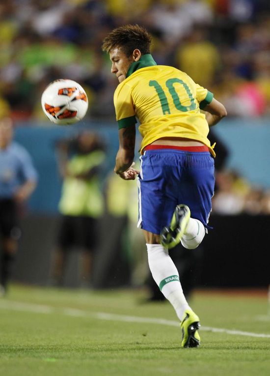 1：1！哈兰德破球荒+超越德罗巴，曼城遭遇3连平，阿森纳乐开了花